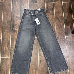 Zara women’s Charcoal Relaxed Jeans size 4 BNWT